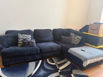 Navy Blue Sectional Couch And Rug-$300 OBO PICK UP ASAP
