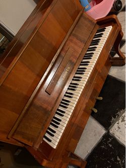 Legnica piano