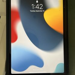 iPad Pro 11in 3rd Gen 256GB w/ Apple Pencil, Otterbox