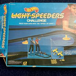 1989 Hot Wheels Light Speeders Challenge Race Track Play Set