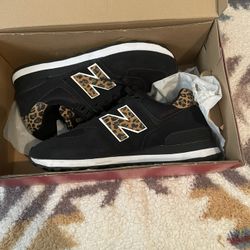 New Balance Women’s Black And Cheetah Shoes Size 8
