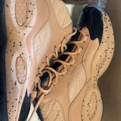 Like new- 8.5 Reebok Question Mid Melody Ehsani Women's