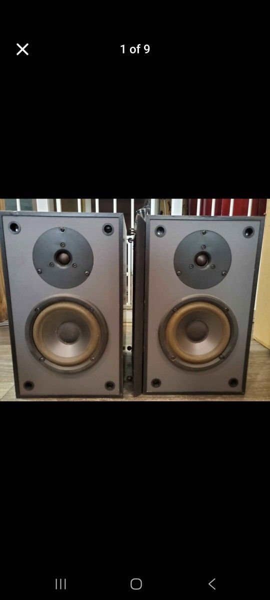 Vintage Energy point1e bookshelf speakers     made by klipsch canada surround sound home theater