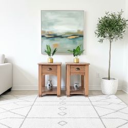 🤎Matching Pair of Nightstands/End Tables🤎