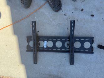 Black Steel TV Wall Mount Bracket