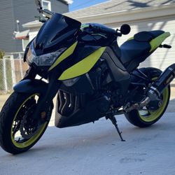 2010 Kawasaki ZR1000