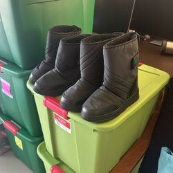 Snow Boots