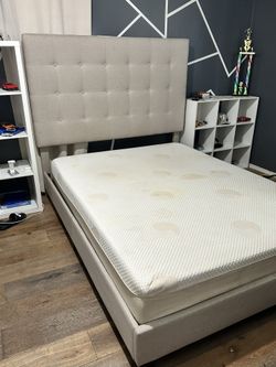 Queen Bed