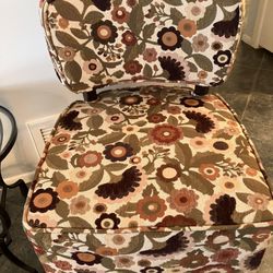 Accent Table And Chairs