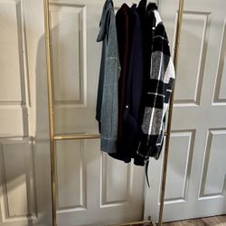 Modern Simple Trending Standard Clothing Garment Rack Gold
