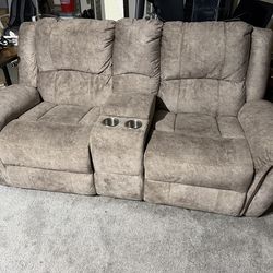 Dual loveseat recliner couch sofa electric excellent condition