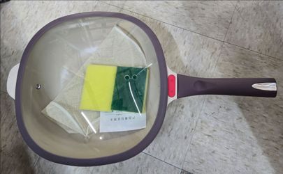 Ceramic-Titanium Non-Stick Wok