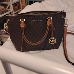 Michael Kors Purse New $30.00