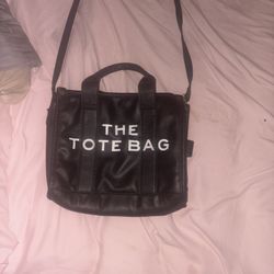 Marc Jacobs The Leather Tote Bag