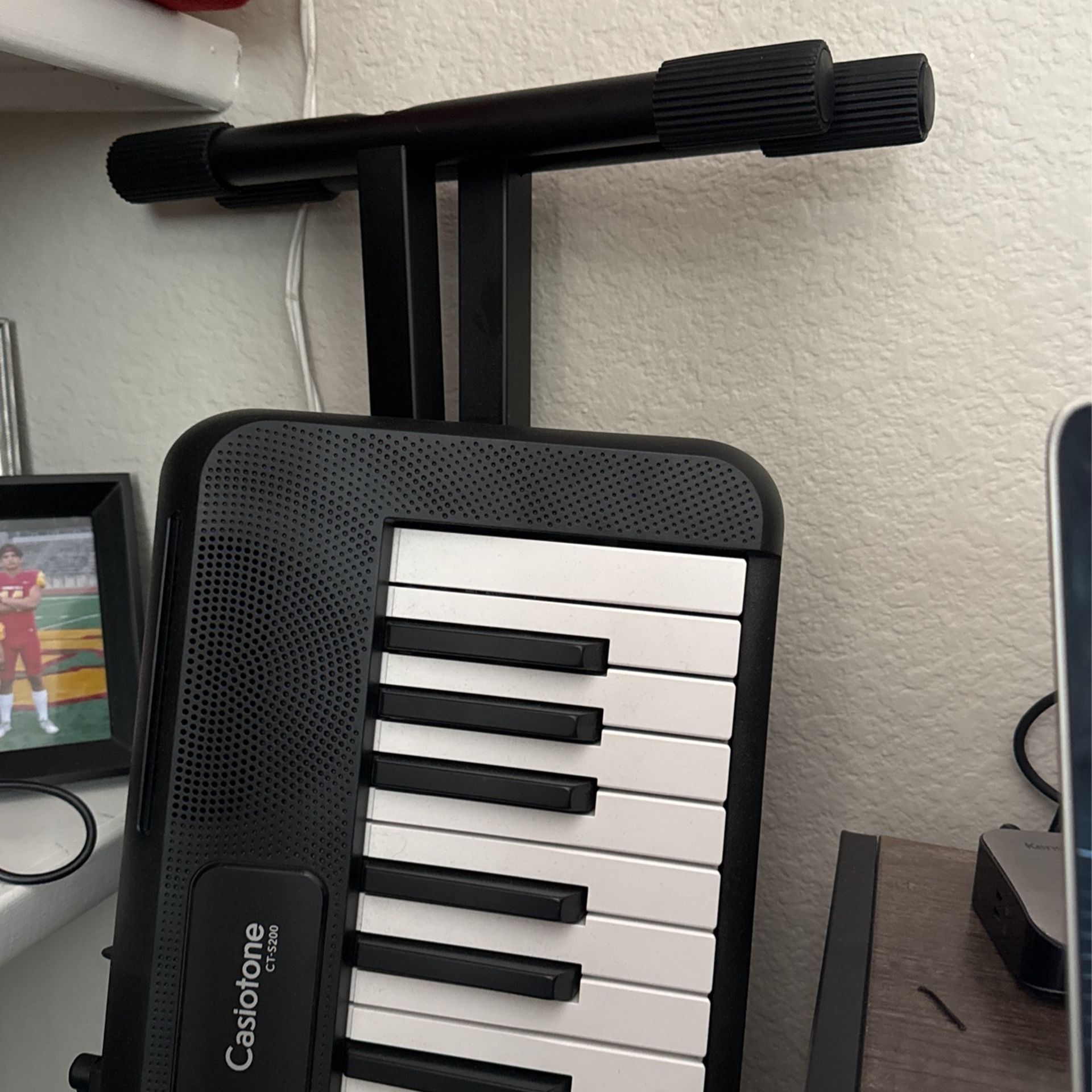 Casiotone Keyboard And Stand