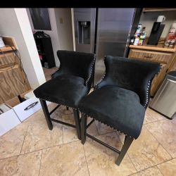4 New Bar Stools