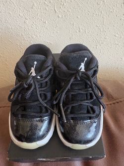 Jordan tennis shoes for  kids size 6c