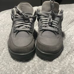 Military Jordan 4