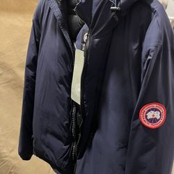 Canada Goose Down Packable Lodge Hoody LG for Sale in
