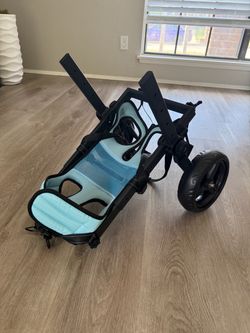 Dog wheelchair
