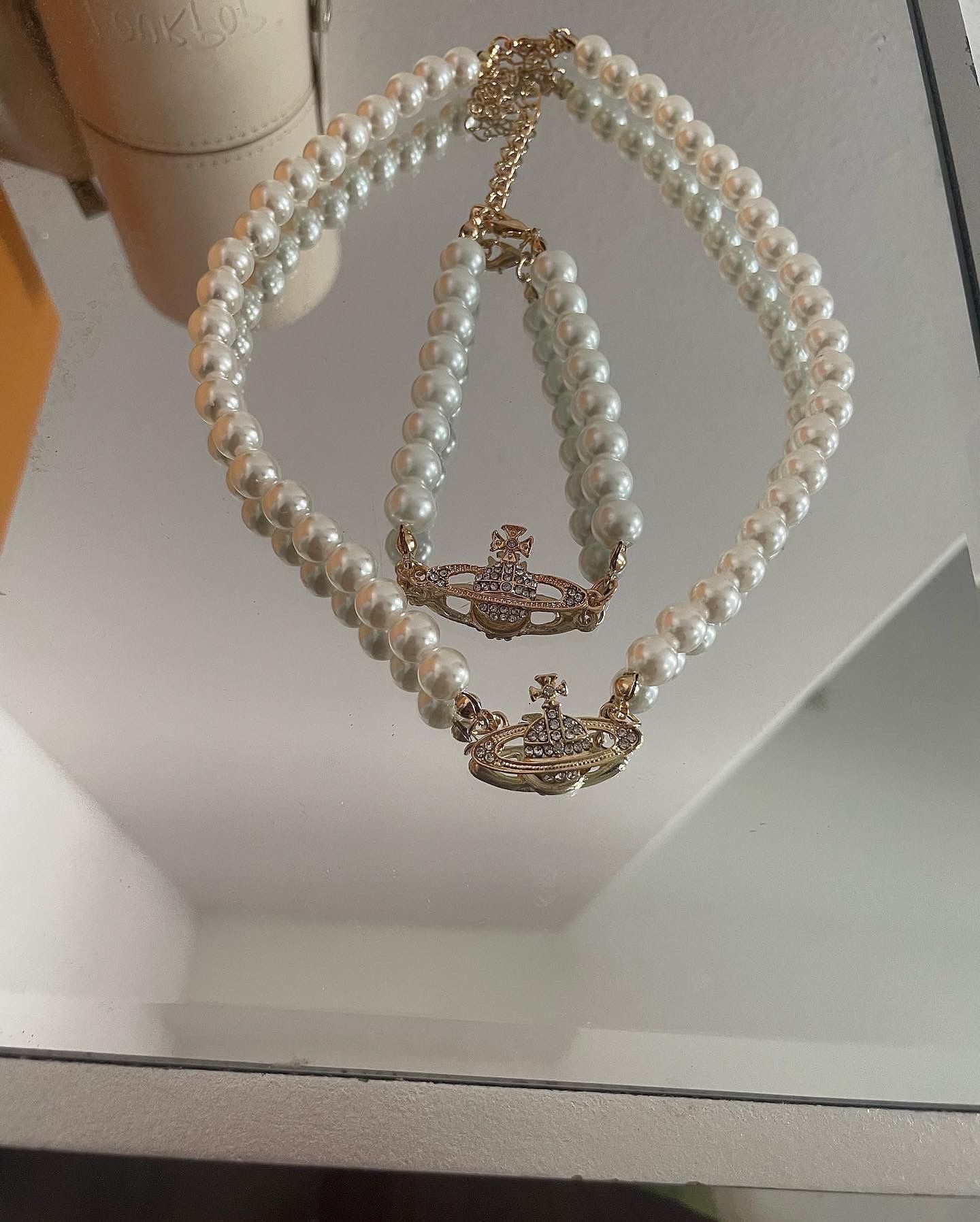 Vienen Westwood Gold Pearl Necklace Set With Bracelet