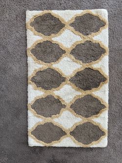 Patterned Area Rug 21” x 35”