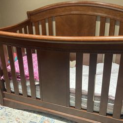 Pottery Barn Crib Set With Dresser And Glider