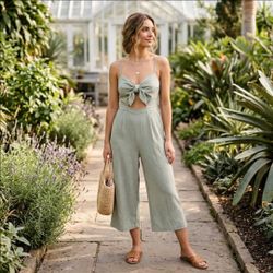 Love Tree Sage Green Front Tie Keyhole Culotte Jumpsuit Size Medium