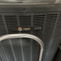 Complete AC unit  for sale ( Negotiable)