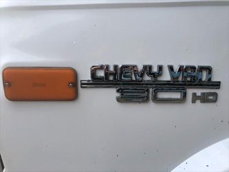 1995 Chevrolet Commercial Cutaway Thumbnail