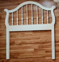 Beautiful Wood Twin Headboard  (cream/antique white)