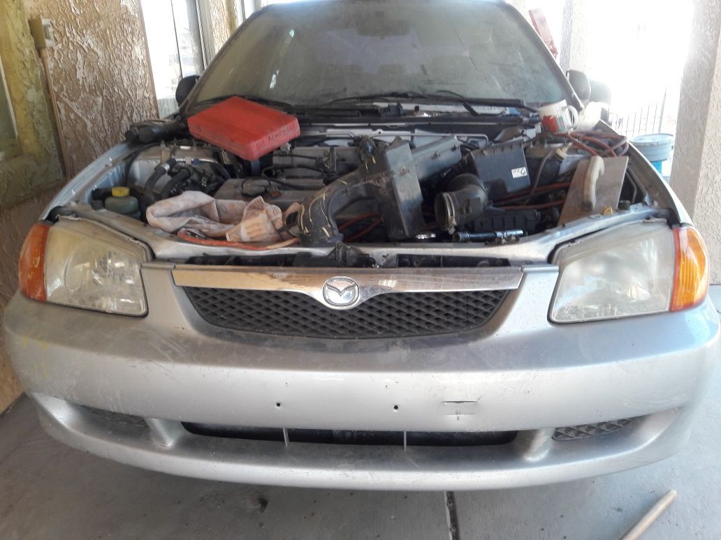 2001 Mazda protege parts out