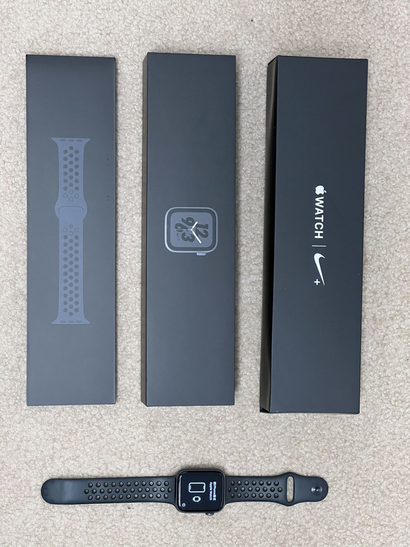 Apple Watch Series 4 Nike Plus Edition 44mm
