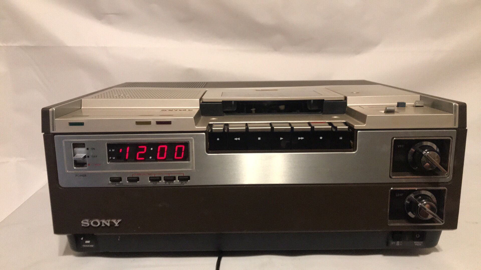 Sony SL-8600 Betamax X2 video cassette recorder