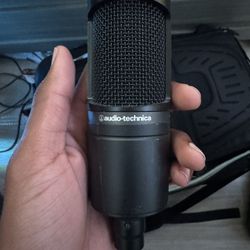 Audio Technica AT2020 Mic