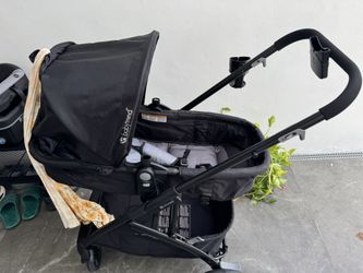 Like New. Stroller With Car Seat.