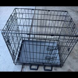 Dog Crate 18X24X20 $25 Gilbert And Ray Rd. Check All Pics And Offers.