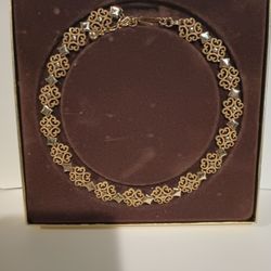 Vintage 1971 Avon Precious Pretenders Necklace 