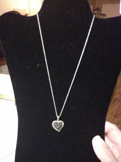 Tomorrow is Mother's Day! 💐 Pretty Stainless Steel Mom Pendant / Chain