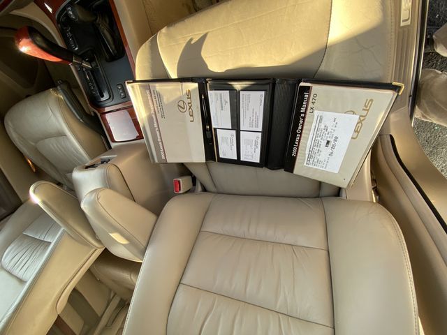2000 Lexus LX