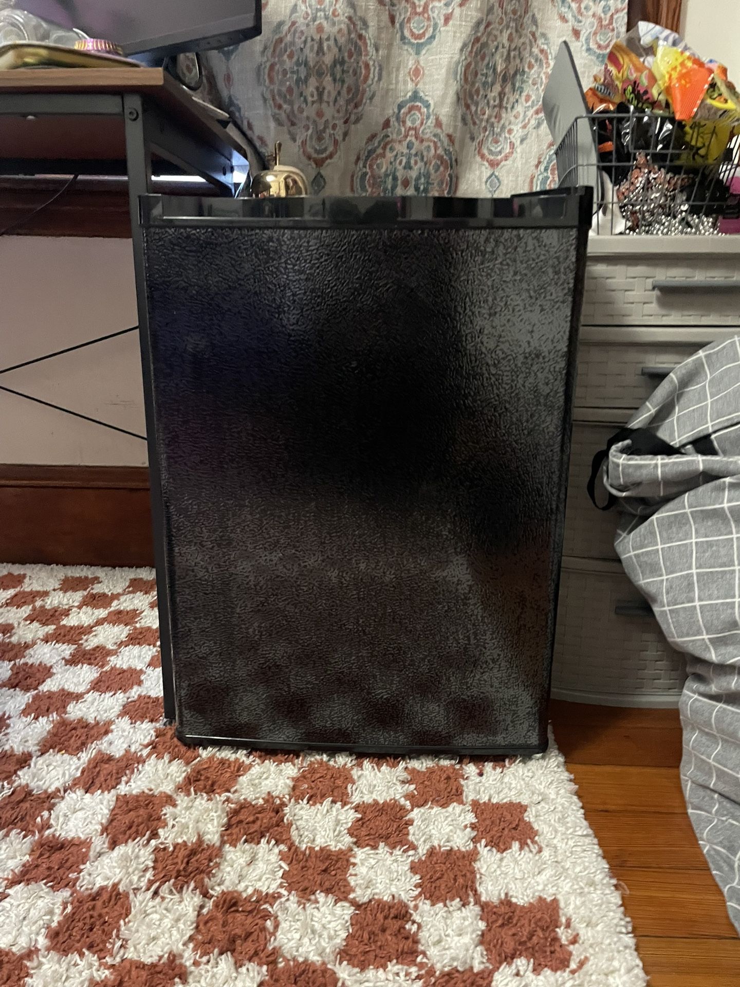 Compact Mini Freezer / Fridge