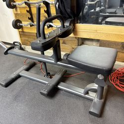 Calf Raise Machine 