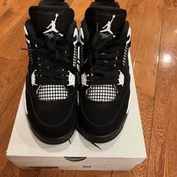 Jordan 4 White Thunder