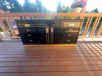 Dresser/Drawer for free
