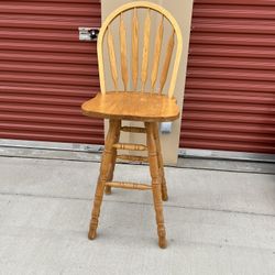 Swivel Oak Tall Chair