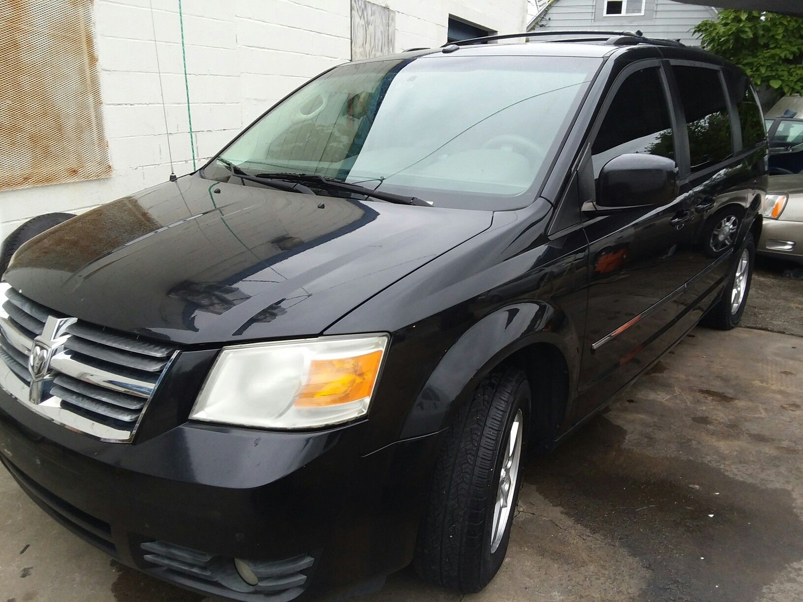 2008 Dodge Grand Caravan SXT Fully Loaded 2tvs Dvd