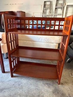 Shelf unit / Bookcase