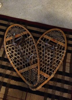 Vintage snowshoes. Really cool