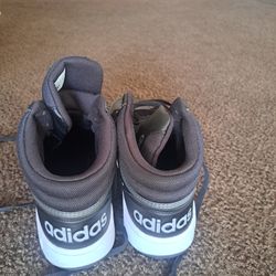 Tenis Adidas Size 10