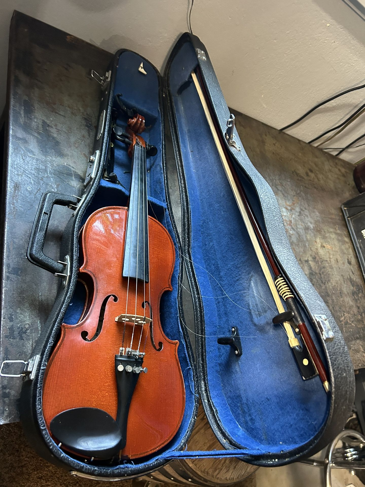 Small Skylark Violin w/case, bow and chin rest in good condition . Made in the People’s Republic of China. I don’t think they label things that way a